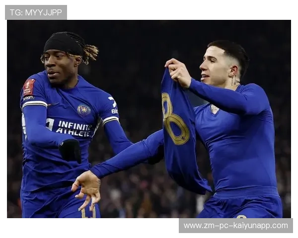 切尔西由守转攻速度加快